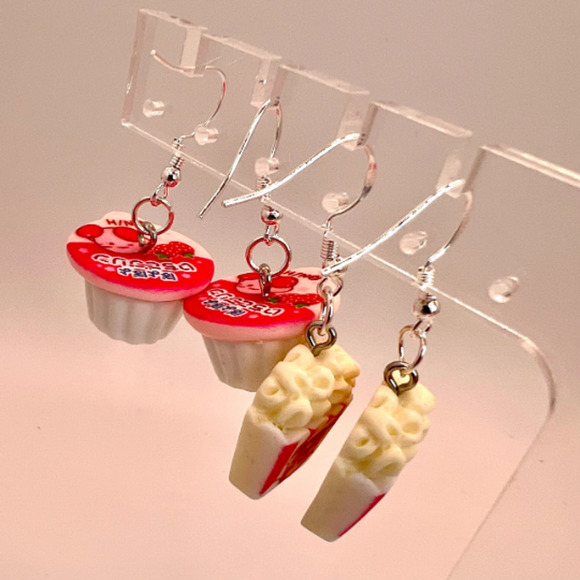 Kirby Food Earrings - Nintendo Earrings - Gamer Earrings - Food Earrings - Picture 5 of 10